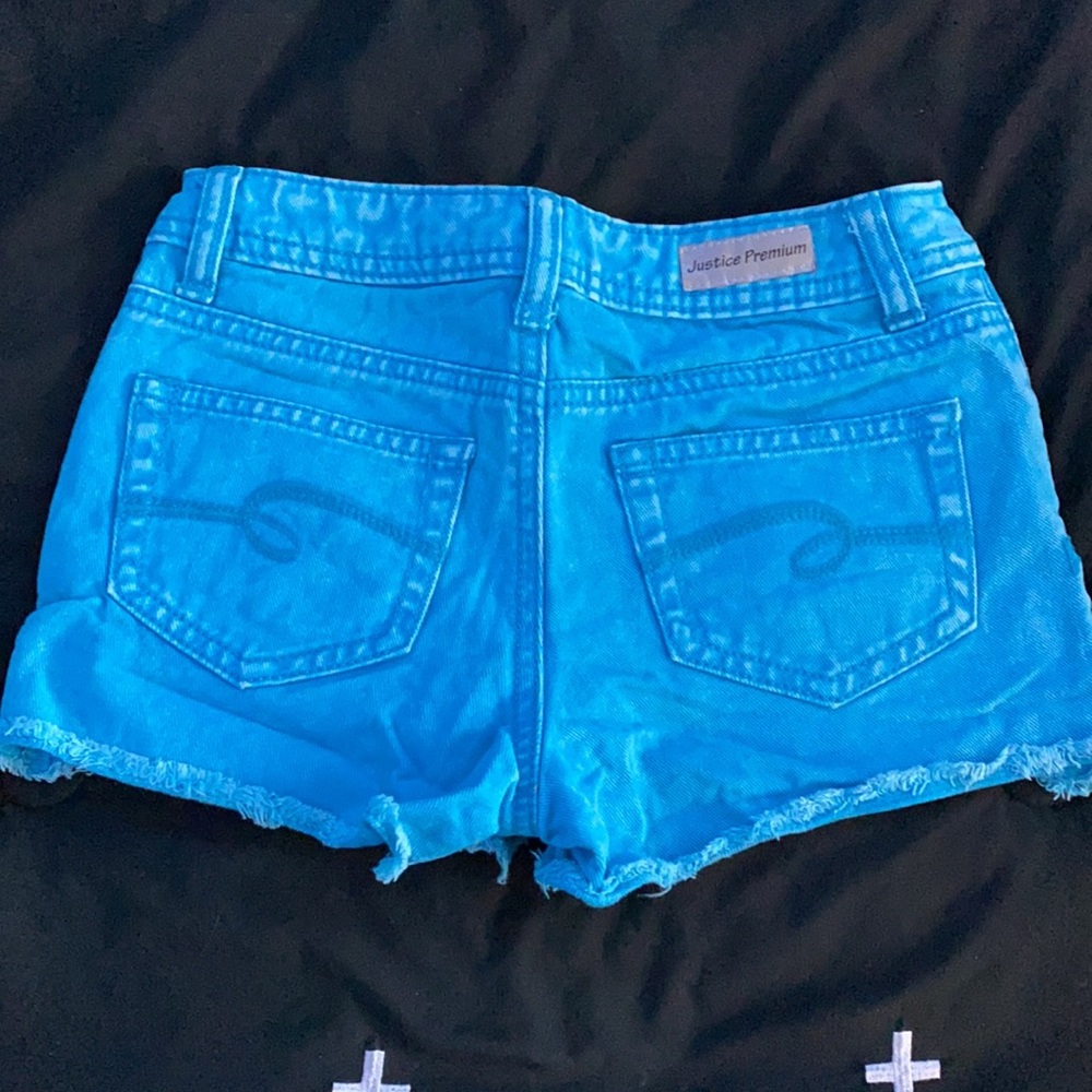 Shorts - Picture 2 of 2